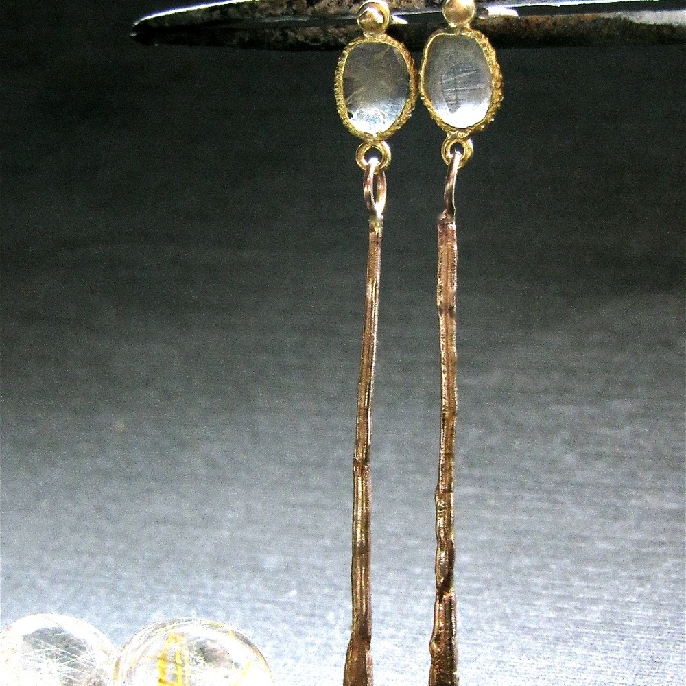 14k Yellow gold earrings with flat diamonds. - Picture 3 of 8
